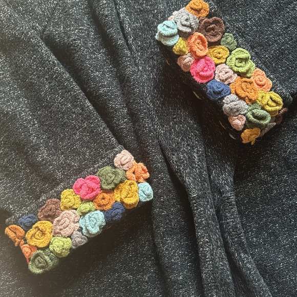 Lele Hand Knit Linen Blend Cardigan - Picture 7 of 9